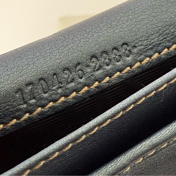 Gucci Leather Wallet on a Chain - Picture 9 of 16